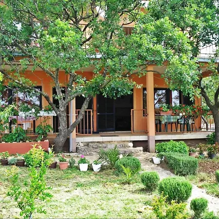 Apartment Mari - 30m From The Sea