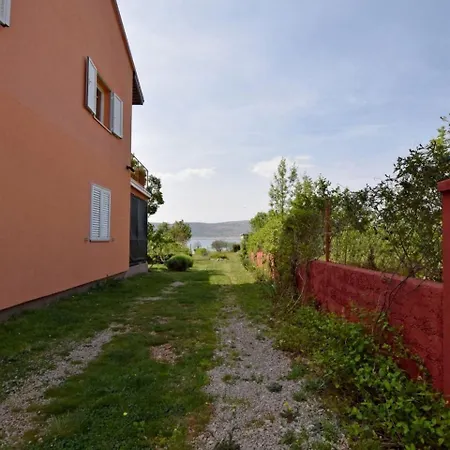Mari - 30m From The Sea