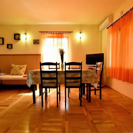 Mari - 30m From The Sea Appartamento Seline
