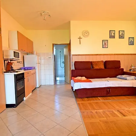 Mari - 30m From The Sea